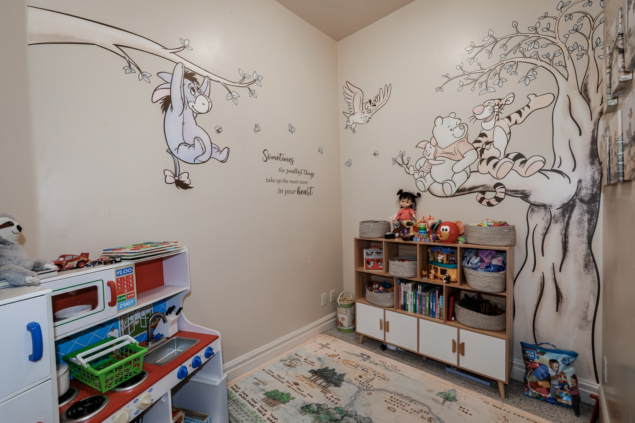 Children's playroom by the kitchen